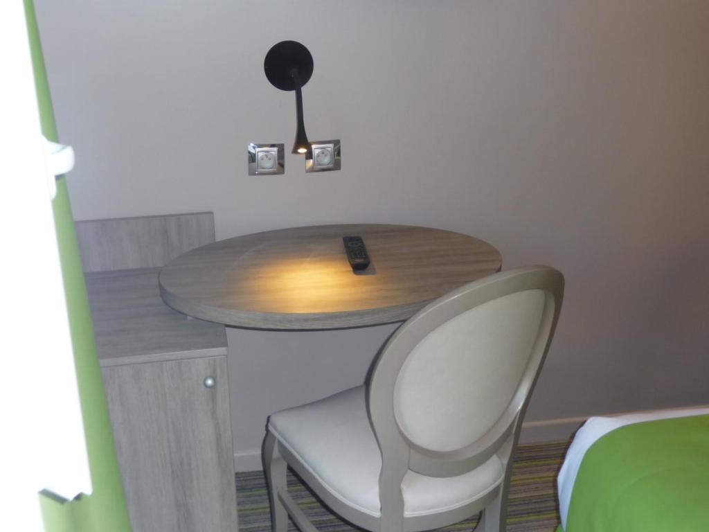 Hotel Floridor Etoile Aulnay-sous-Bois Rom bilde